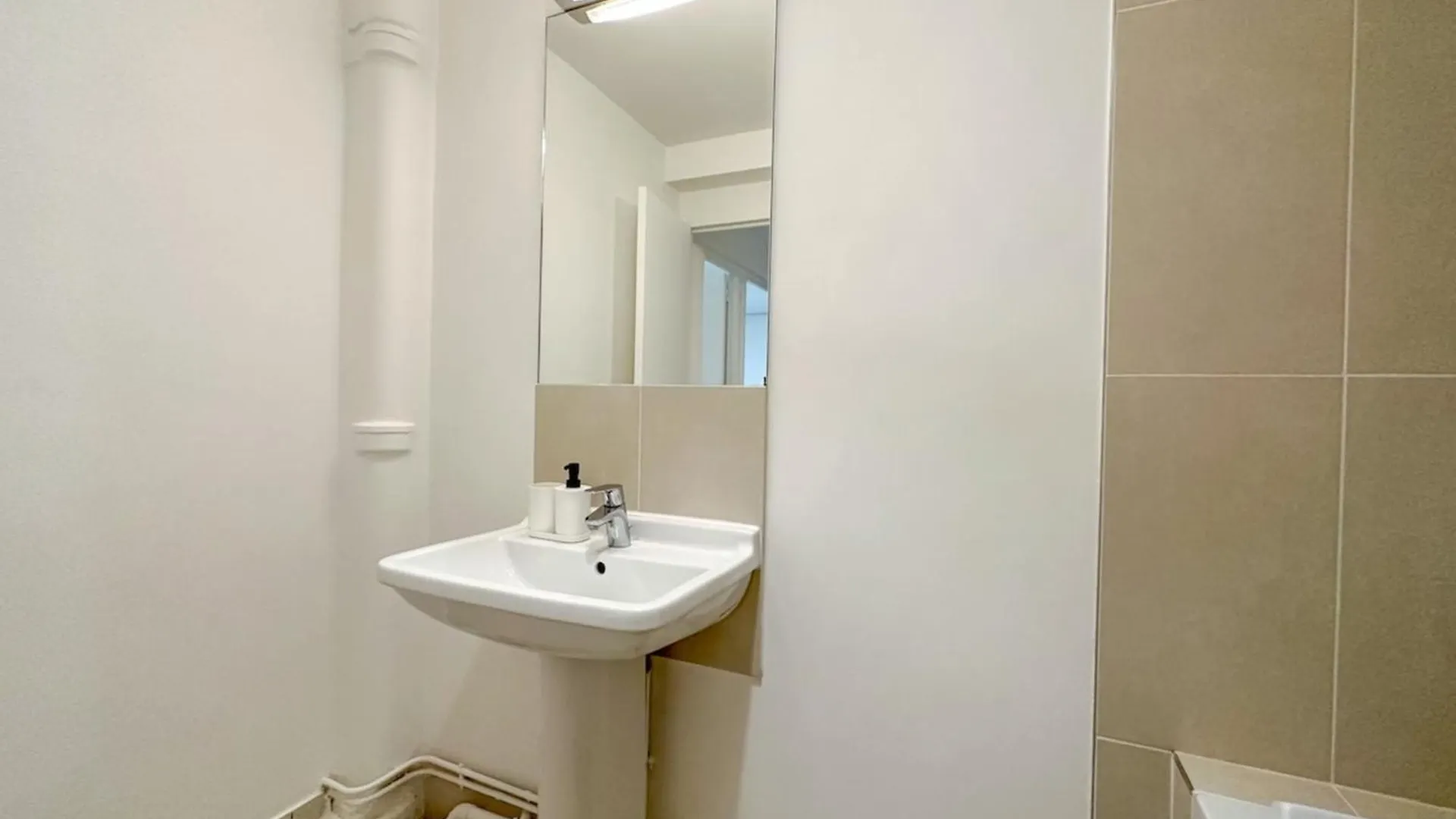 Flexliving - Whole - Lourmel Apartment